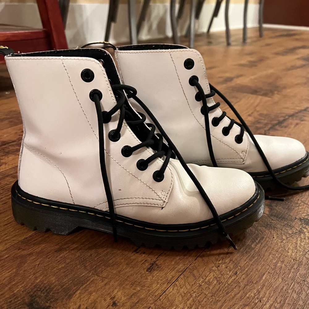 DR MARTENS - Picture 2 of 4